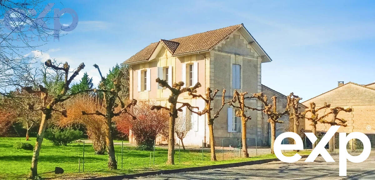 Maison à SAINT-EMILION