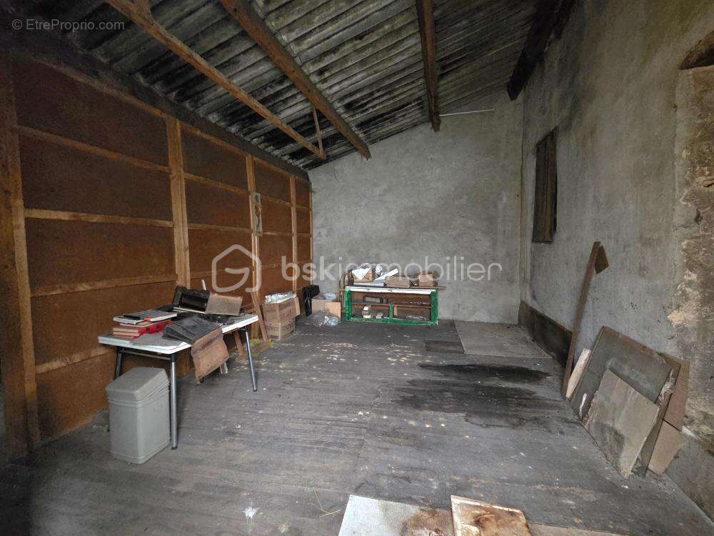 Maison à LE BUSSEAU