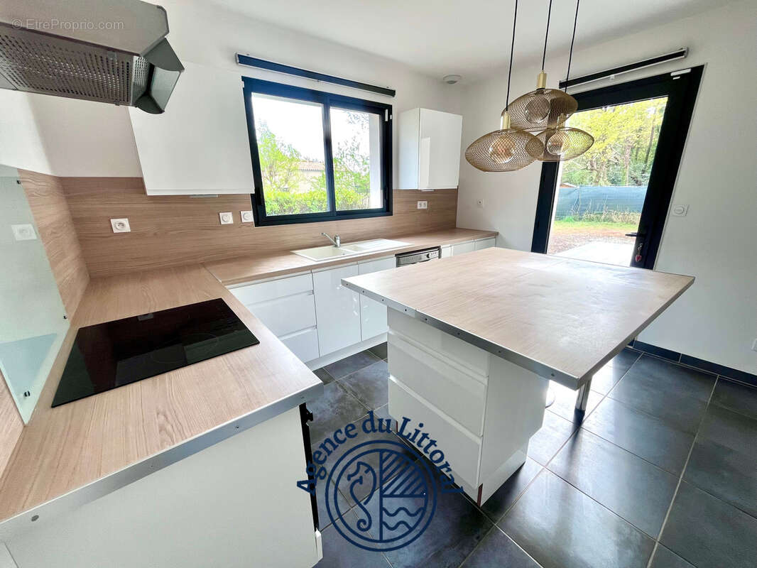 Maison à LES MATHES