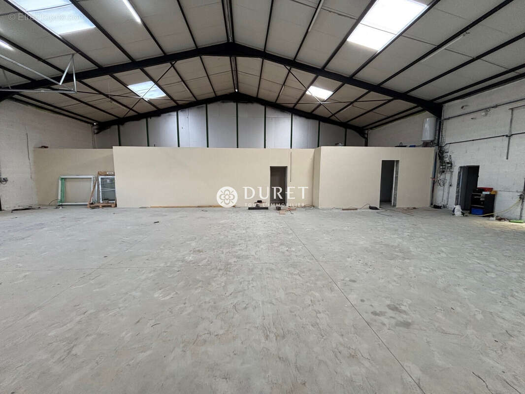 Commerce à MONTAIGU