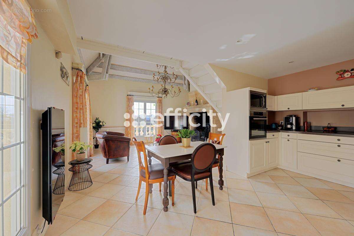 Maison à MONTFERMEIL
