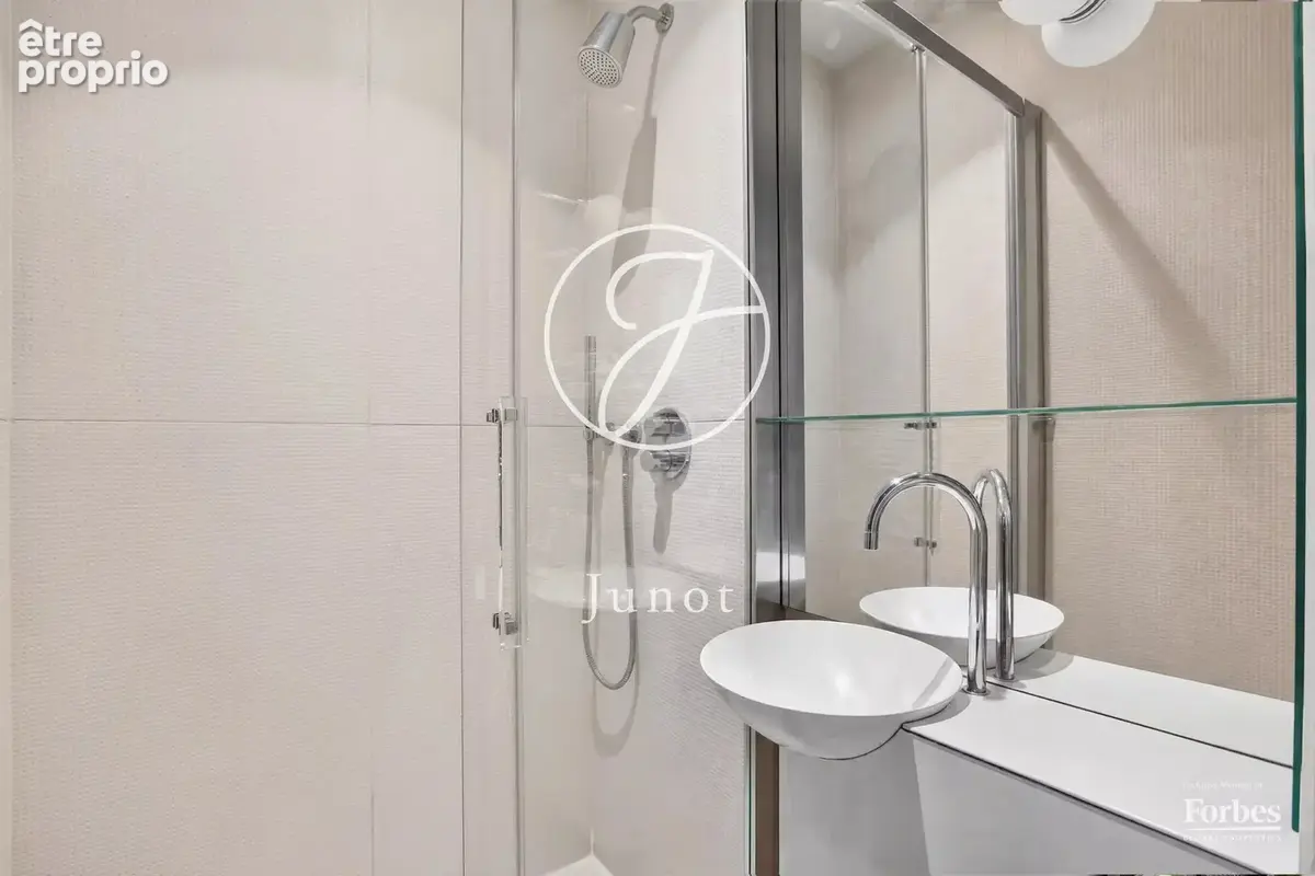 Paris 16e - PLACE VICTOR HUGO  - Appartement - 5 pièces - 123,96m² Carrez - 3 chambres - Lumineux. - photo 17