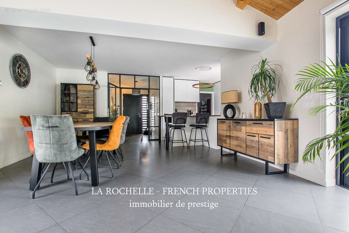 Maison à DOMPIERRE-SUR-MER