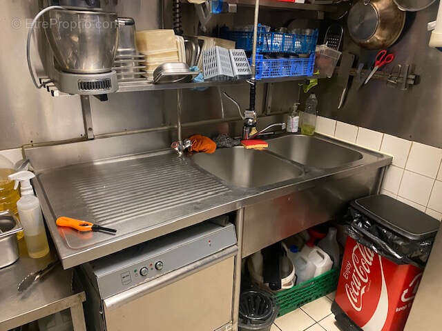 Commerce à SIX-FOURS-LES-PLAGES