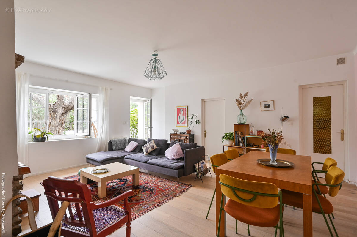 Appartement à SAINT-CYR-SUR-MER