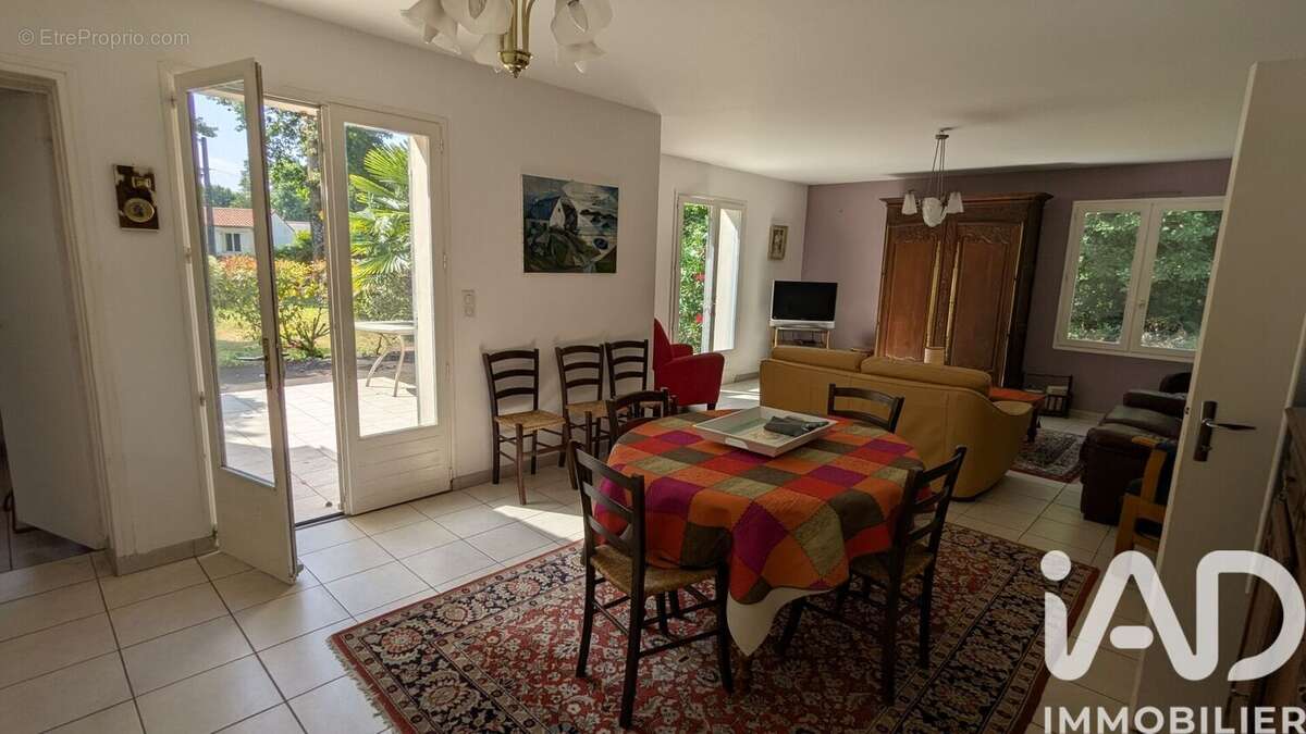 Photo 2 - Maison à BREUILLET