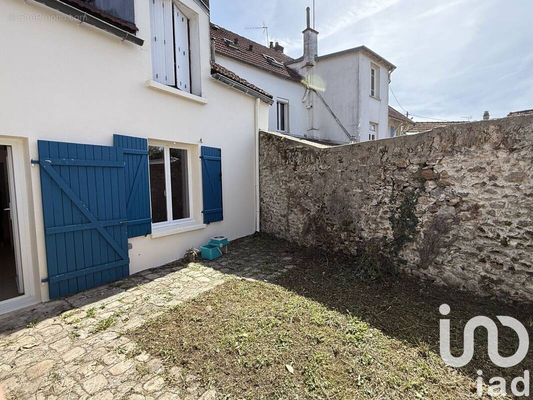 Photo 1 - Appartement à LE PERRAY-EN-YVELINES