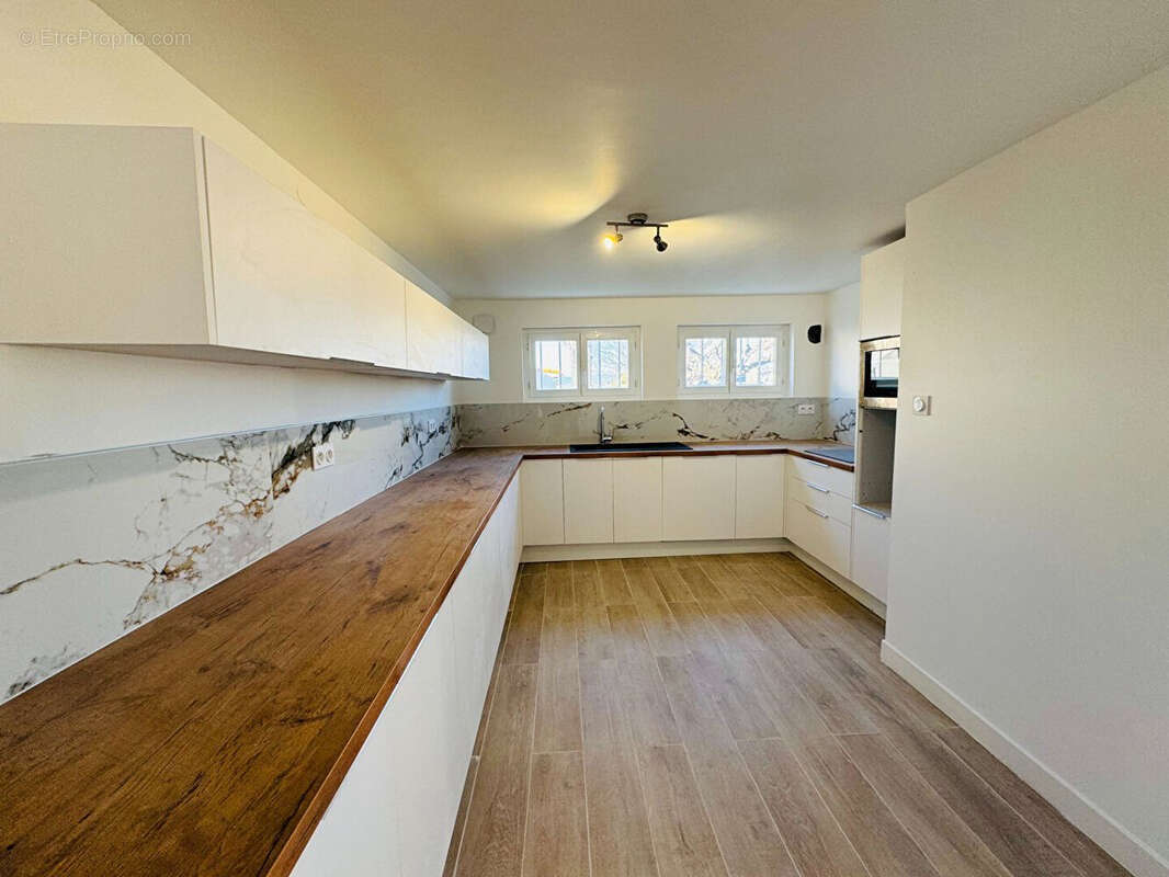 Maison à CORNEILHAN