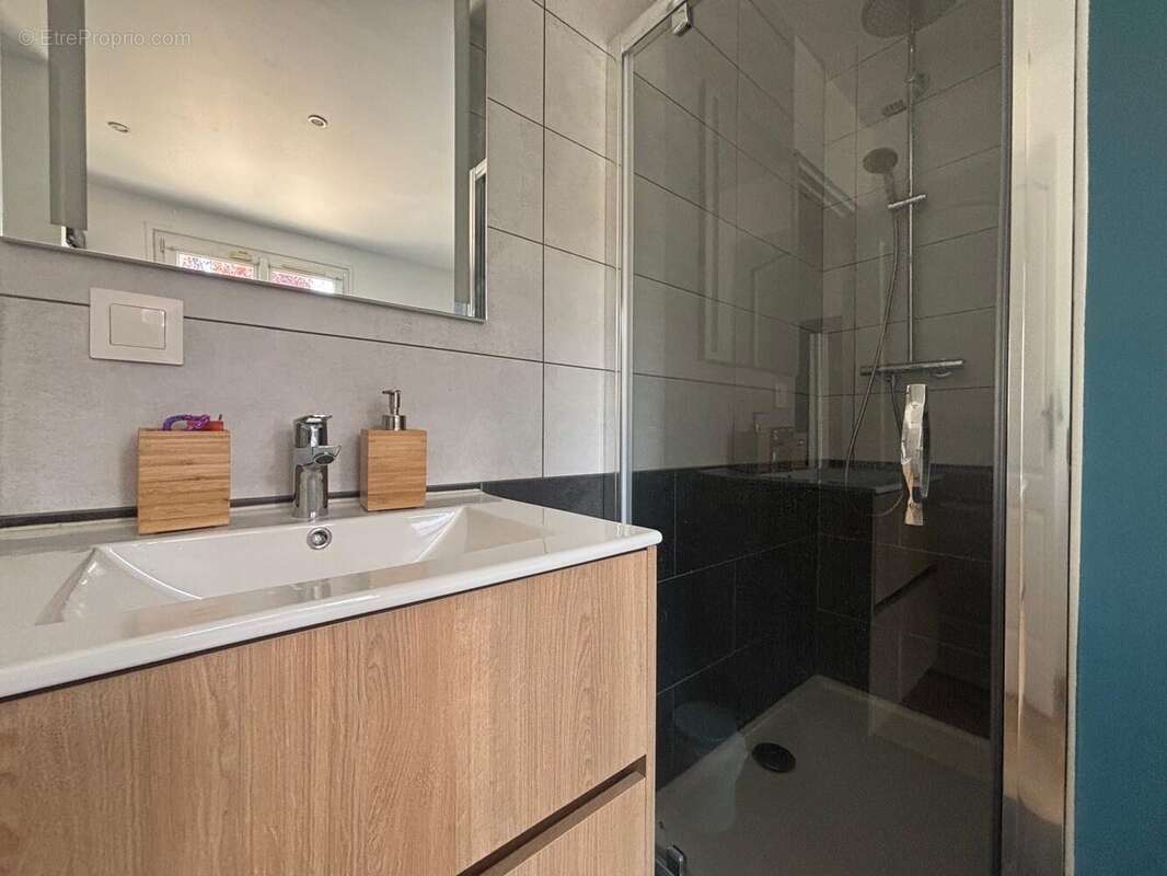 Maison 91 m² à Saint-Germain-Les-Corbeil  - photo 7