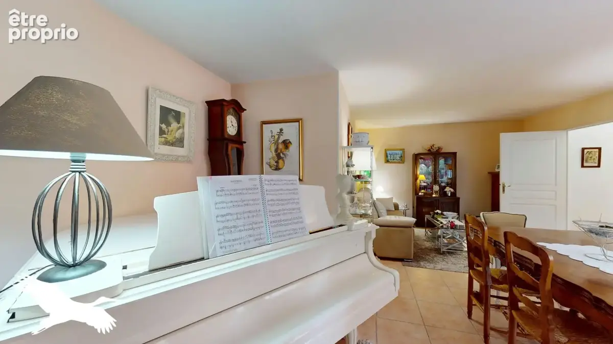 A VENDRE - Marseille 13009 - Secteur Mazargues, Appartement 3 pièces 75m² avec terrasse de 21m² et box et sous-sol - photo 4