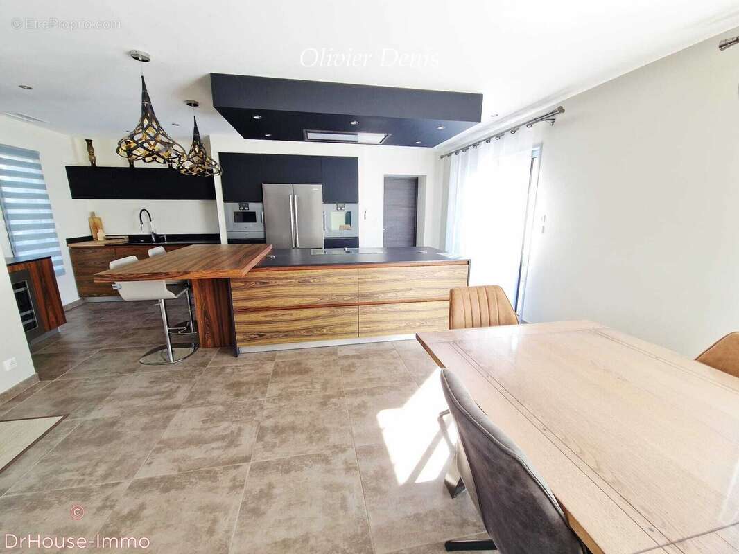 Maison à SAINT-SATURNIN-LES-APT