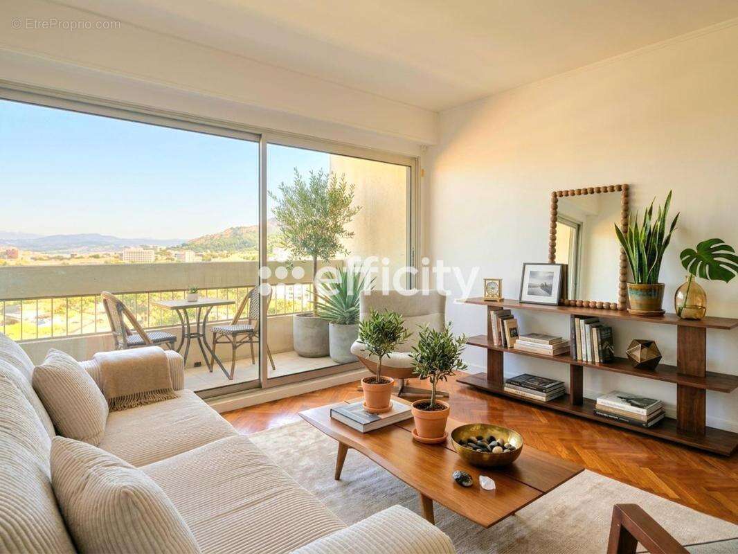 Appartement à MARSEILLE-9E