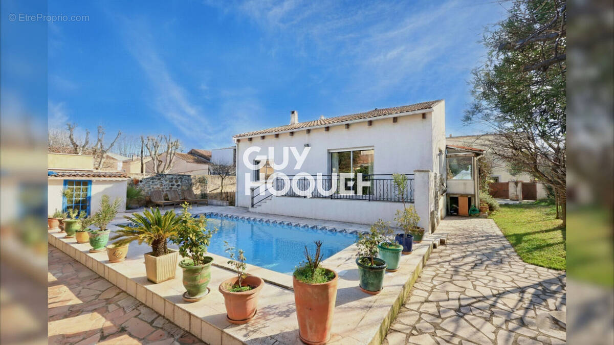 Maison à MAUGUIO