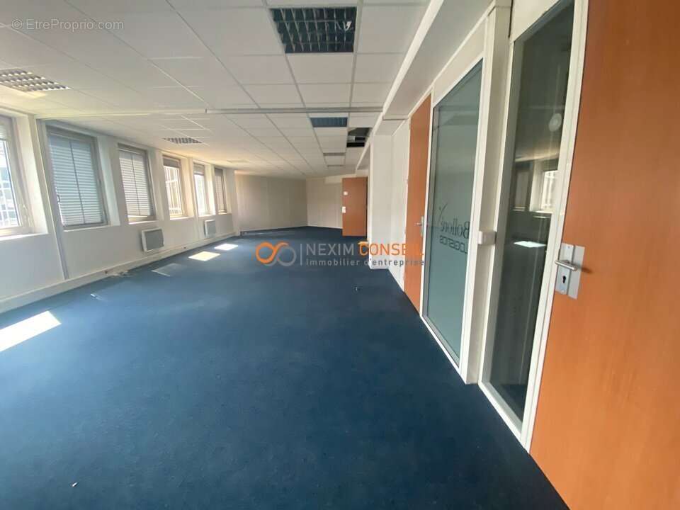 Commerce à COLOMBES