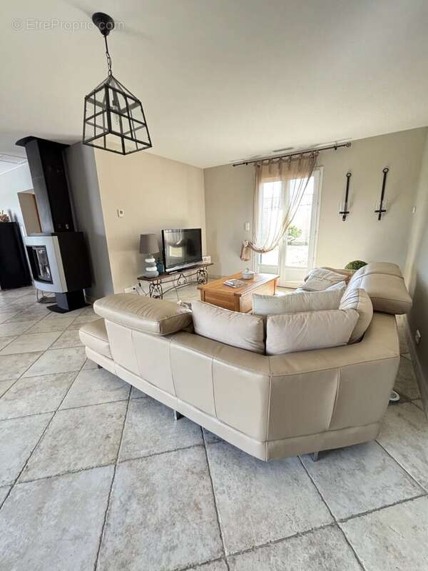 Maison contemporaine  de 150m² POMPORT avec piscine - photo 8