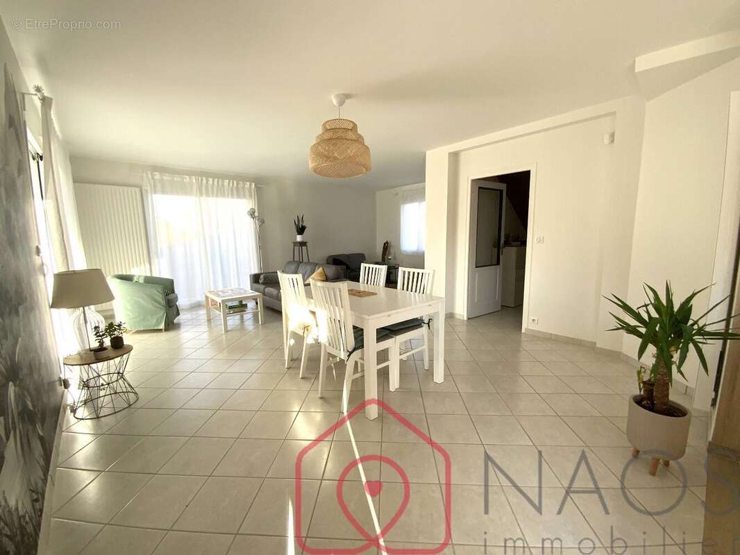 Maison à SAINT-HILAIRE-DE-LOULAY