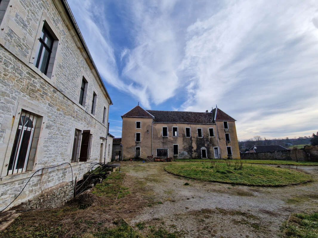 Maison à BOUHANS-LES-MONTBOZON
