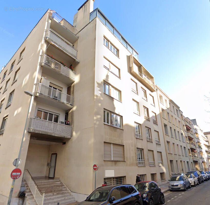 Appartement à MARSEILLE-8E