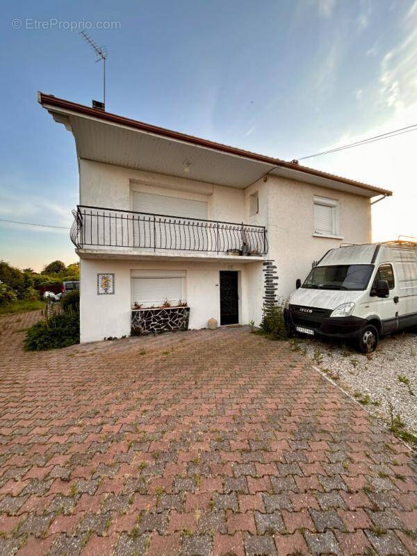 Maison à SAINT-ASTIER