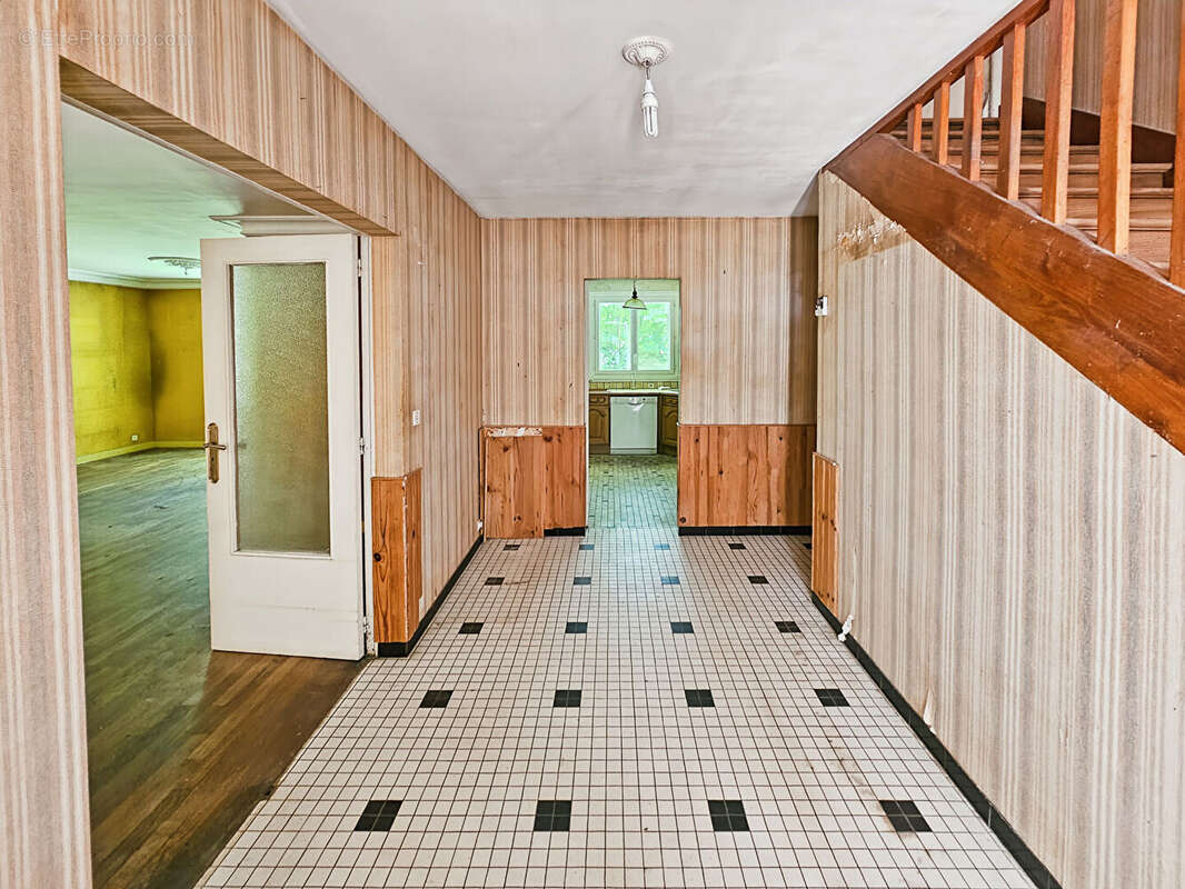 Maison à BAZOUGES-LA-PEROUSE