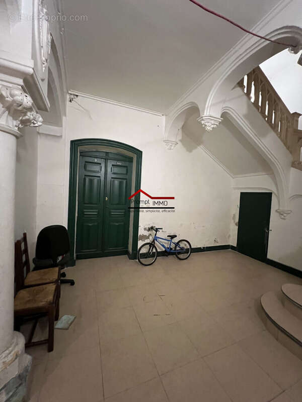 Appartement à NISSAN-LEZ-ENSERUNE