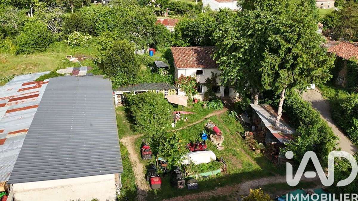 Photo 3 - Maison à SOMMIERES-DU-CLAIN