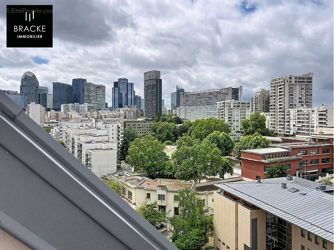 Appartement à COURBEVOIE