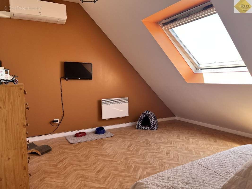 Maison à NEONS-SUR-CREUSE