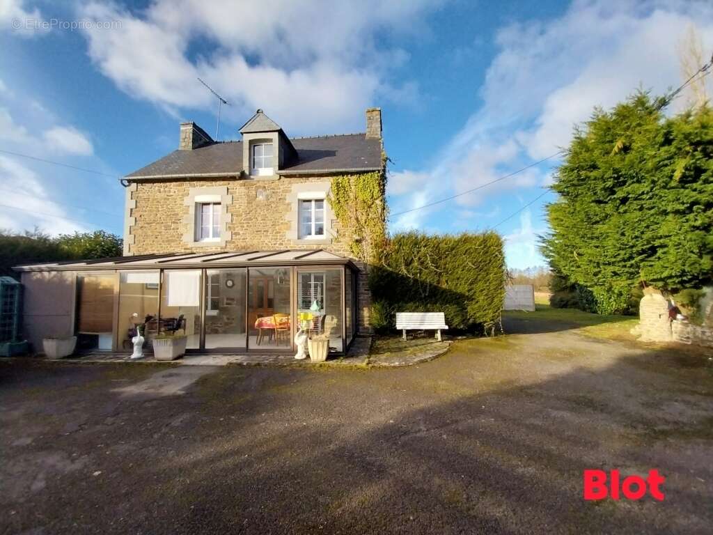 Maison à MINIAC-MORVAN