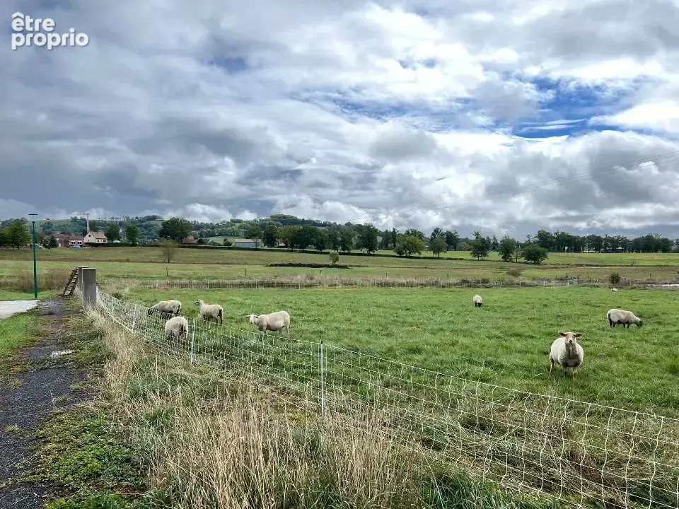 Terrain 565 m² à Naucelles  - photo 2