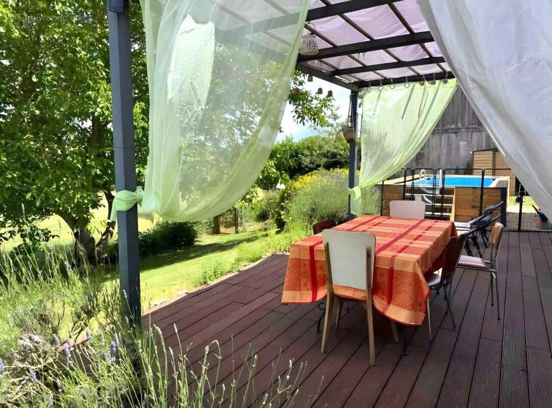 Maison 146 m² à Nailly  - photo 7