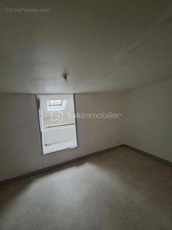 Maison à LA LANDE-SUR-EURE