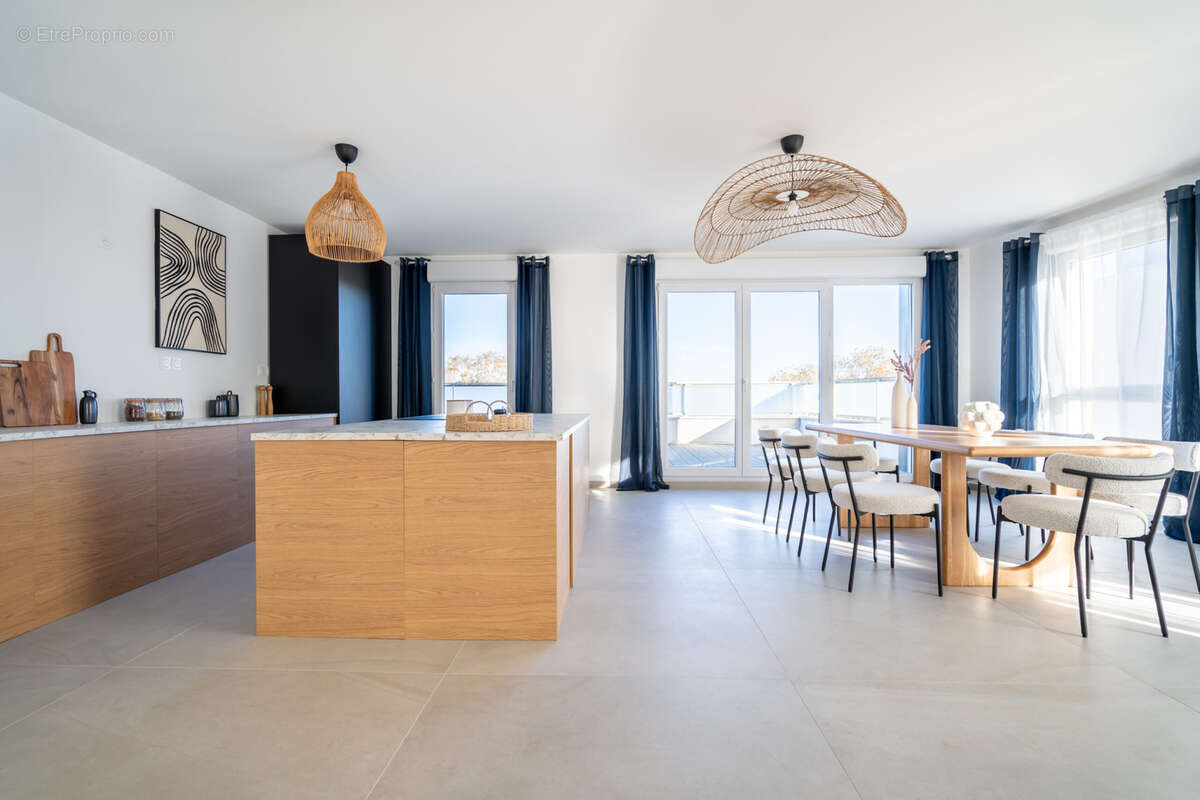 Appartement à CHAMPAGNE-AU-MONT-D'OR