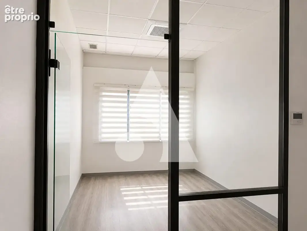 Photo Commerce à Mennecy au prix de 149 900€