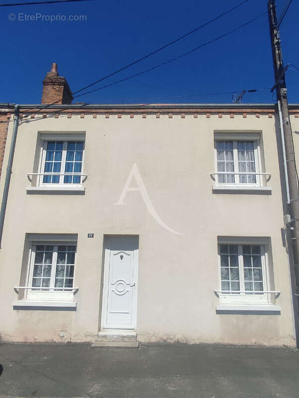 Maison à LAMOTTE-BEUVRON