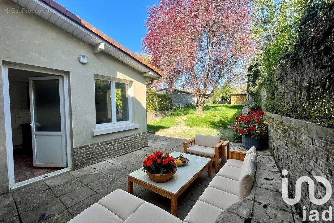 Photo 1 - Maison à QUERRIEU