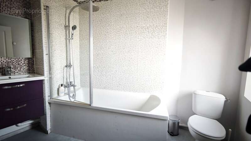 Maison à COLLEVILLE-MONTGOMERY