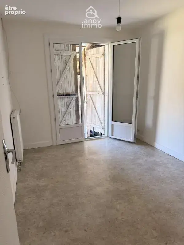 Charme & Potentiel   Maison de plain-pied sur grand terrain - photo 6