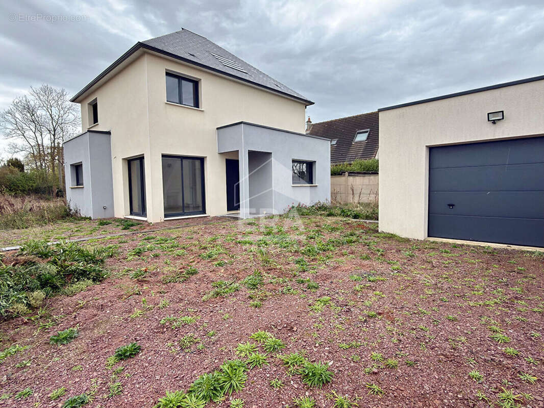 Maison à VERSON