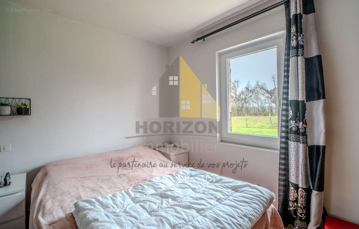 Maison à COMMENAILLES