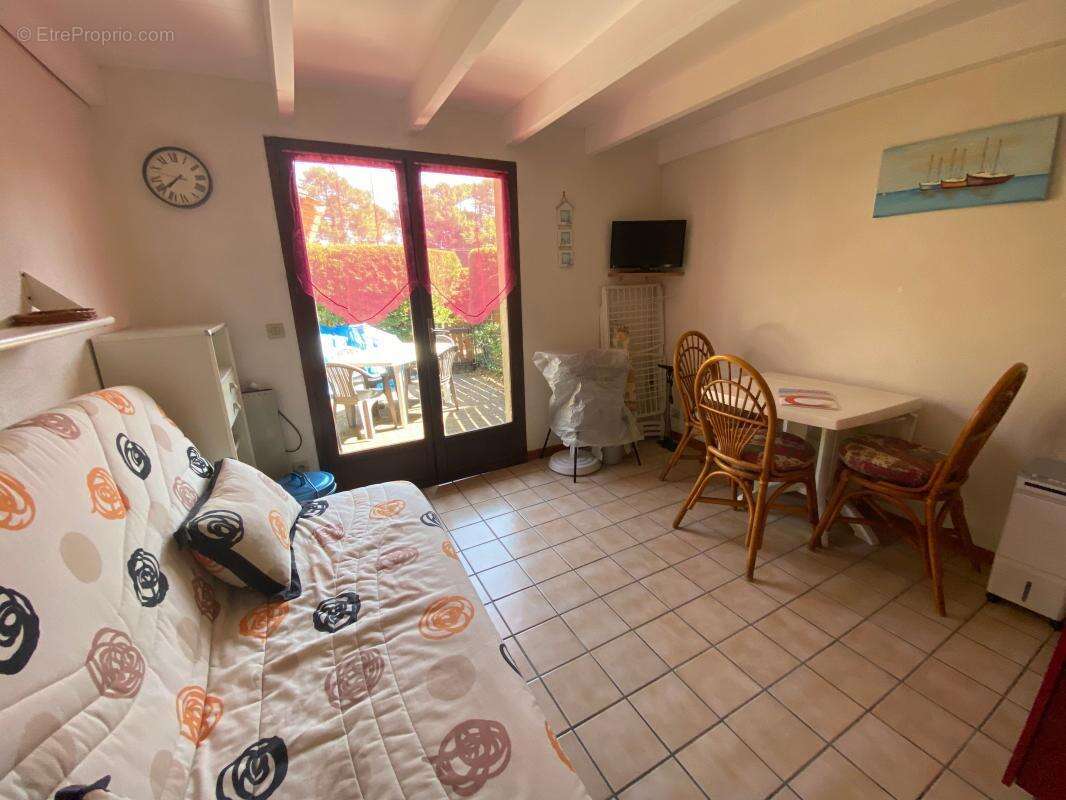 Maison à LES MATHES