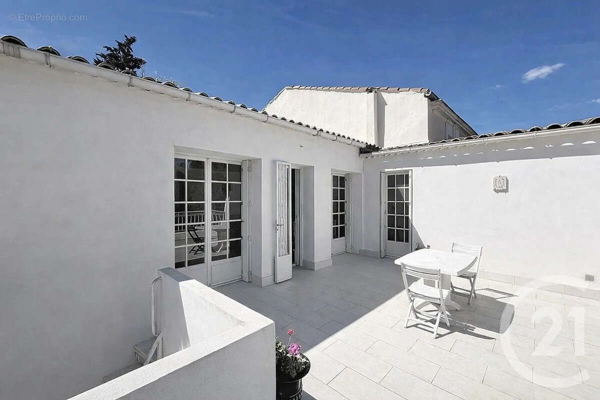 Maison 146 m² à Saint-Jean-De-Vedas  - photo 4