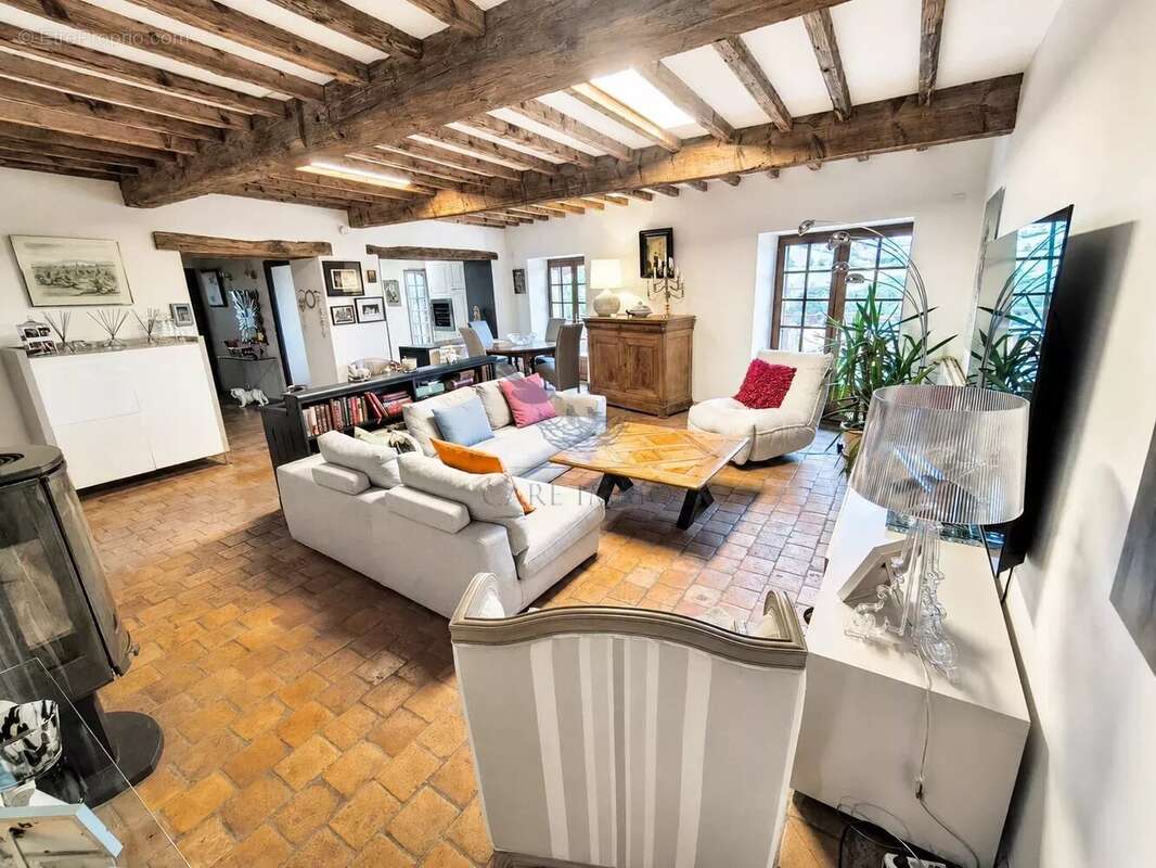 Maison à OINGT