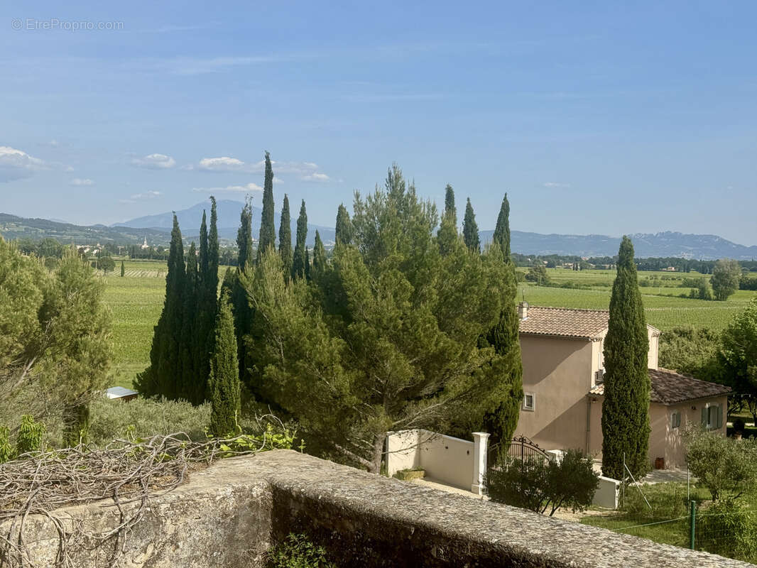 Maison à SAINTE-CECILE-LES-VIGNES