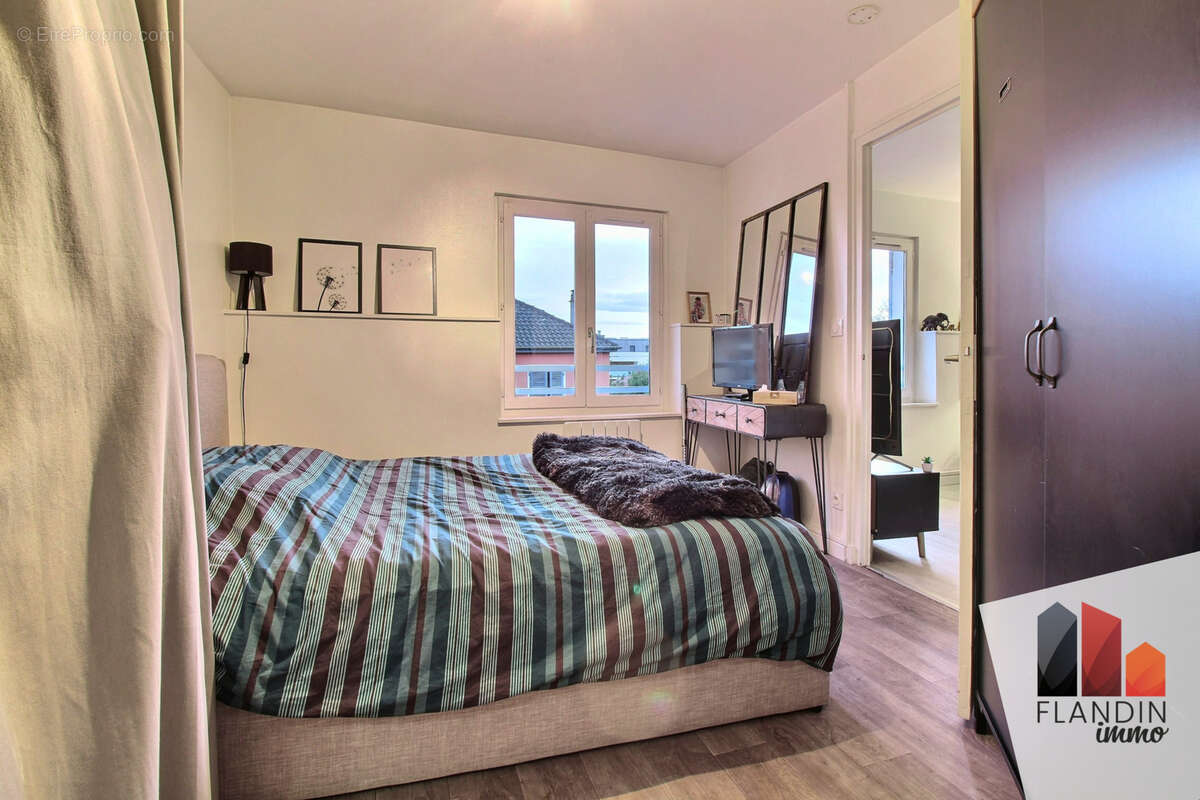 Appartement à CRAPONNE