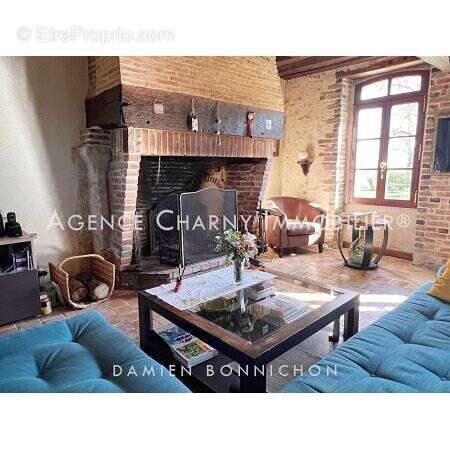 Maison à MONTCORBON