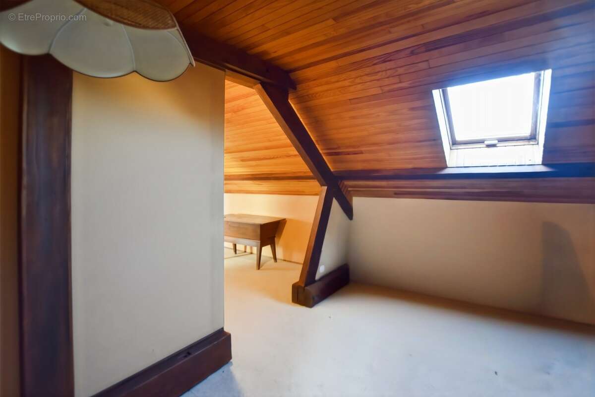 Maison sur sous-sol de 149 m2 avec 1840 m2 de terrain  à FARGES LES CHALON (71) - photo 19