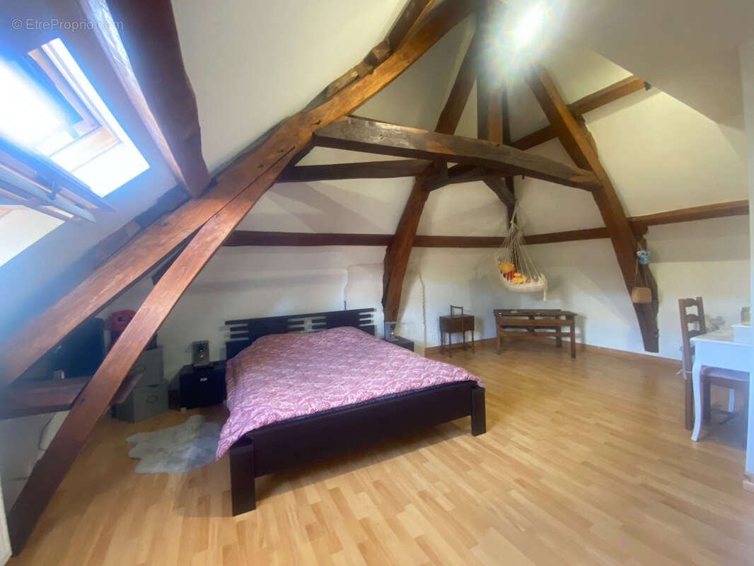 Maison à HOUDAN