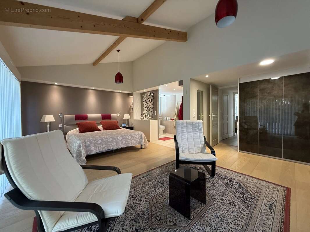 Maison à LE BOUSCAT