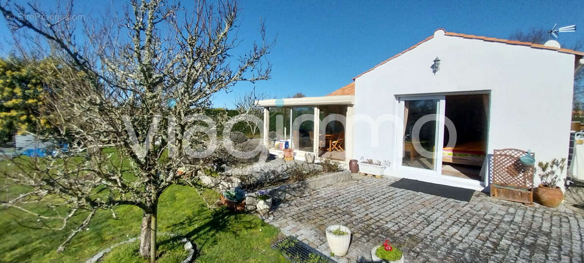 Maison à SAINT-URBAIN